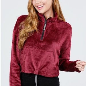 Mock neck long sleeve velvet pullover